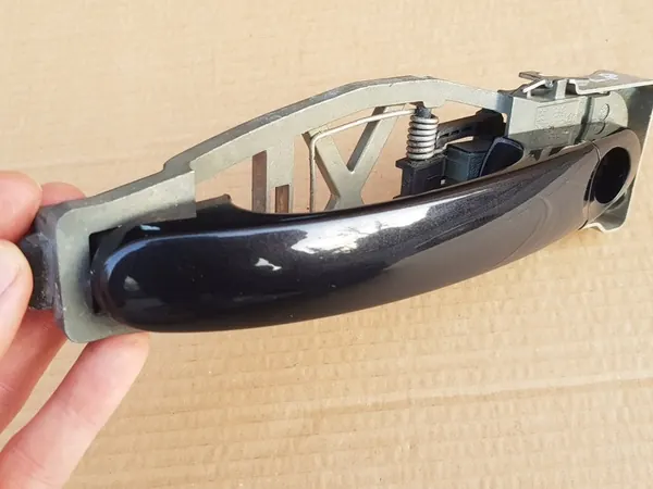 Vasemman etuoven kahva / VW Touran I Caddy III / LC9Z image 8