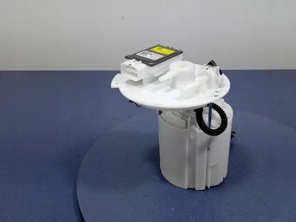 Pompe à carburant Kia OEM 31110-J7300 pour Xceed image 3
