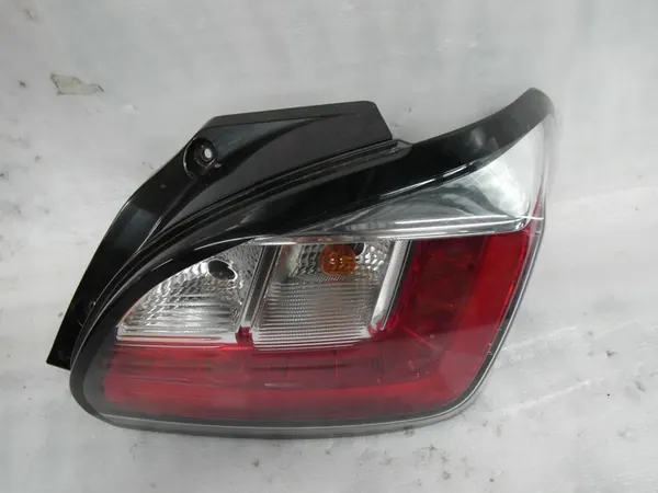 Lámpara trasera derecha Mitsubishi Space Star III 2020 8330B244 image 3