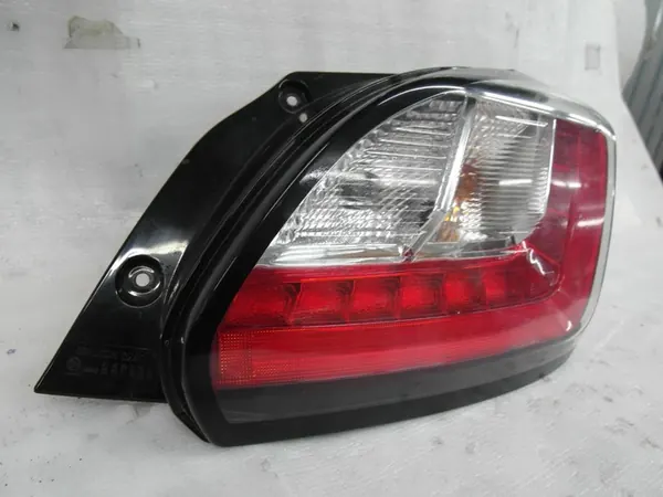 Lámpara trasera derecha Mitsubishi Space Star III 2020 8330B244 image 4