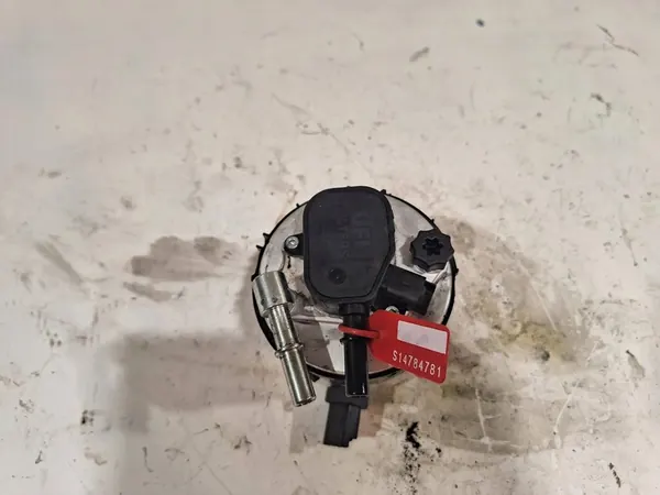 Brandstoffilterhuis Peugeot 207 1.6 HDI image 7