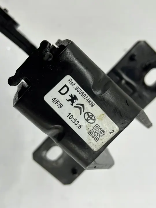 Guide de roulette de porte OEM 9808074880 pour fourgons image 4