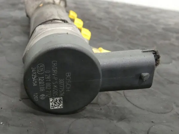 Trilho de combustível Volvo XC90 2.4D image 5