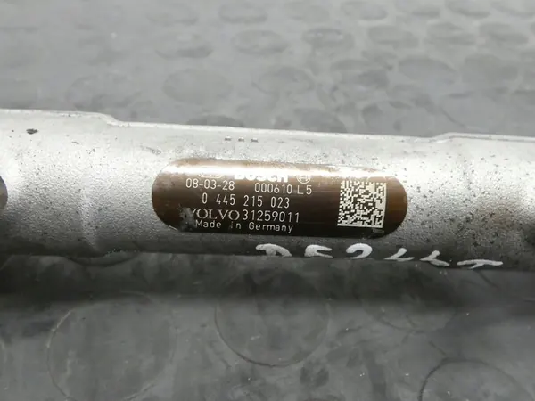 Trilho de combustível Volvo XC90 2.4D image 6