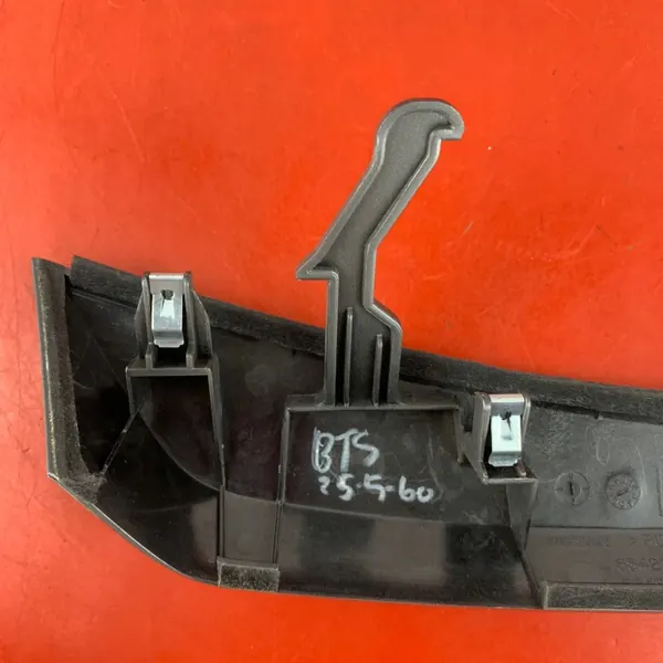 Nissan Navara D23 Radiokansi OEM 68421 4JAOA image 5