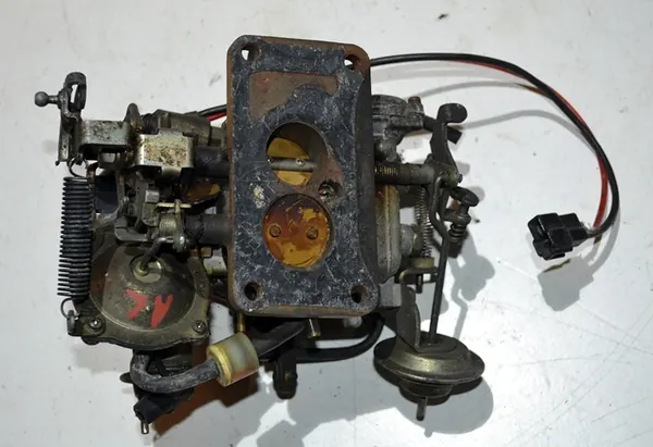 Carburateur AISAN OEM 14090 2K - État Utilisé image 3
