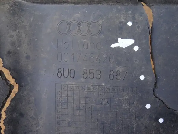 AUDI Q3 8U 11-14 Front Left Wheel Arch 8U0853887A image 7