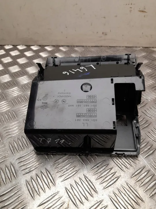 Asbak OEM 5G1863391 voor Volkswagen Golf VII 2020 image 4