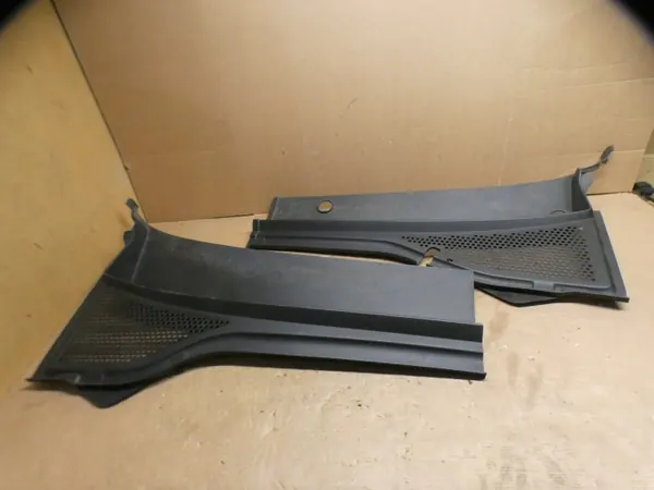Bovenste kunststof voorruitlijstenset OEM 3G1819403E 3G2819404E image 2