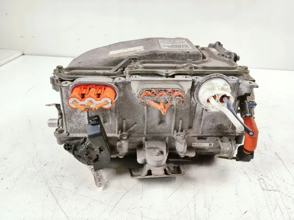 Inversor de voltaje Toyota Yaris OEM G920152011 image 7