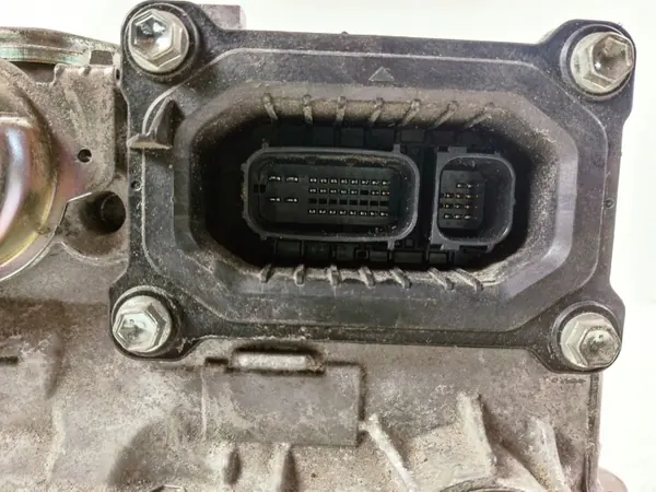 Inversor de voltaje Toyota Yaris OEM G920152011 image 9