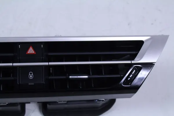 Grille d'aération OEM 98337722UR pour Citroen C4 III image 3