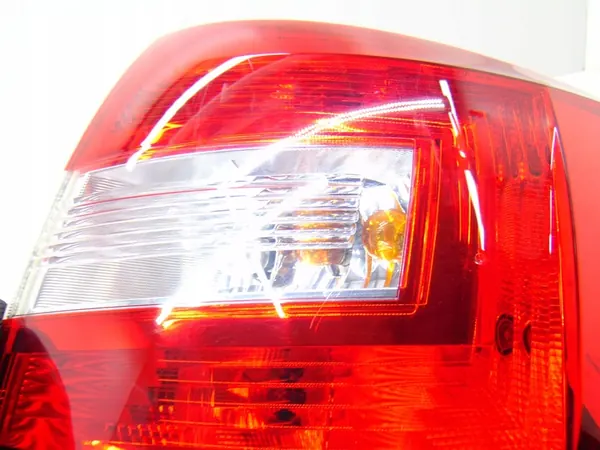 Luz Trasera Derecha Skoda Rapid 5J Kombi image 4