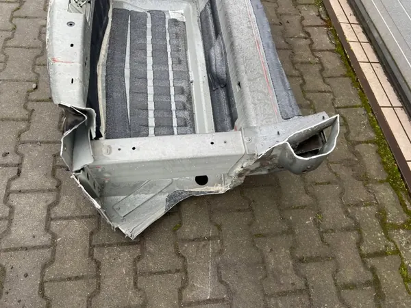 TESLA MODEL S PAS TYLNY WANNA - Viga do eixo traseiro image 5