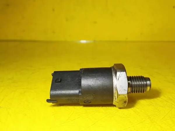 Kraftstoffdrucksensor OEM DRC101225 für Chrysler Voyager image 4