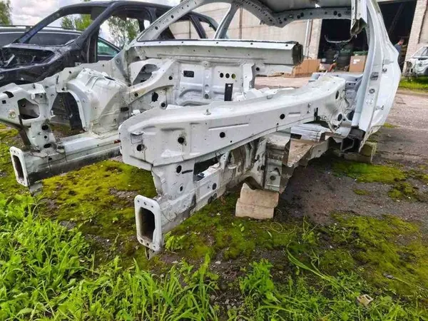 Painel lateral dianteiro esquerdo BMW X6 (E71, E72) 7174281 image 9