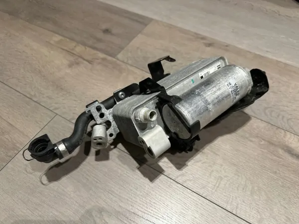 BMW X5 G05 airco condensor OEM T77529B - Gebruikt image 5