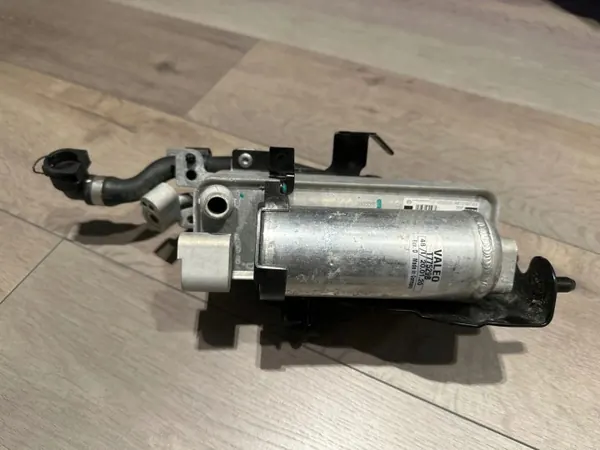 BMW X5 G05 airco condensor OEM T77529B - Gebruikt image 6