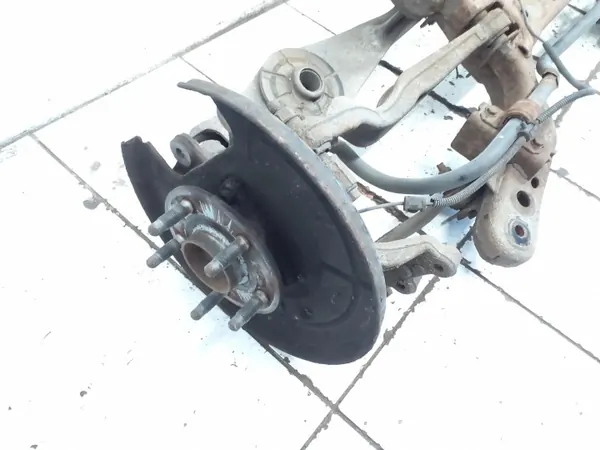 Opel Insignia A Hinterfedern OEM 13264896 image 4