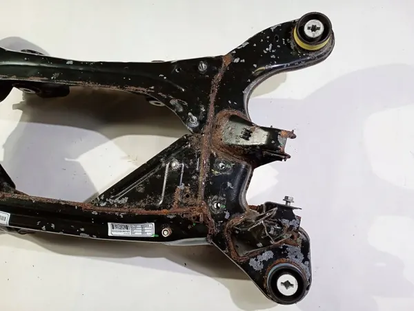 Maserati Levante 3.0D bakfjädring OEM 06701036220 image 3