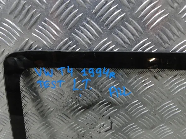 Vitre Arrière Gauche d'Occasion OEM SZYBA LEWY TYŁ VW T4 701 image 5