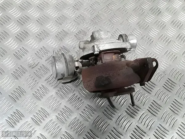Dacia Duster Turbo OEM 54399700127 - Gebraucht image 9