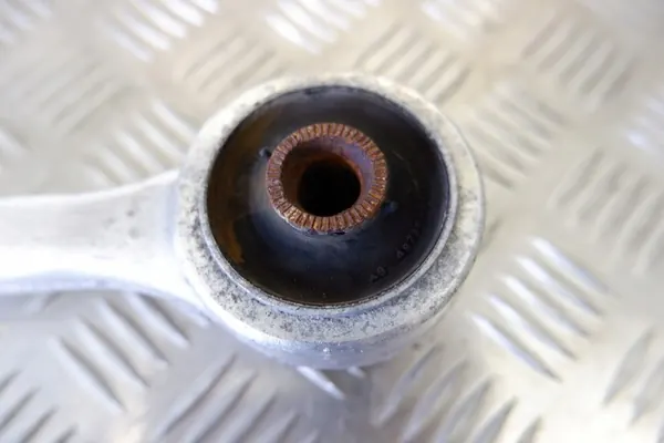 Braccio di controllo posteriore sinistro LEXUS LS (_F4_) 4871050090 image 3