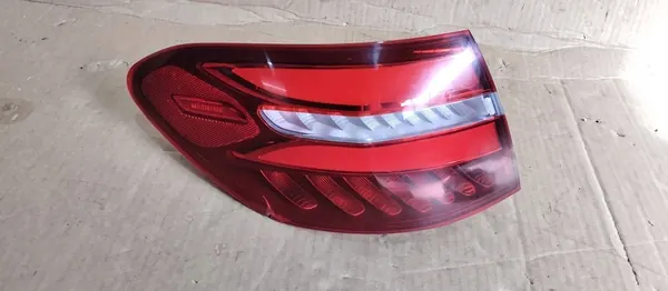 Linker Achter Carrosserielamp Mercedes GLC W253 A2539067300 image 4