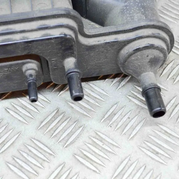 Volvo XC40 21r Kraftstoff-Kohlefilter OEM 32203312 image 5
