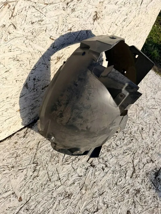 A4 8K Front Left Wheel Arch 8K0821171L image 2