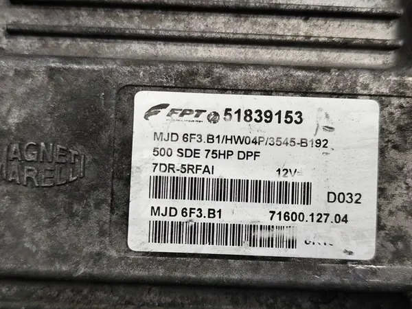 Fiat 500 1.3 MULTIJET ECU Moteur 51839153 image 4