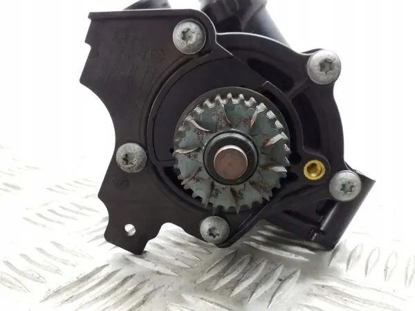 Audi OE Vattenpump 06H121008N image 2