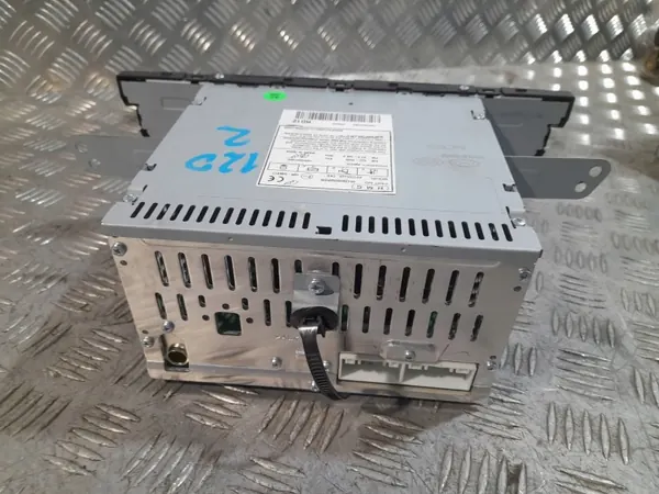 Radio Hyundai i20 II OEM 96170C8050RDR - Usado image 5