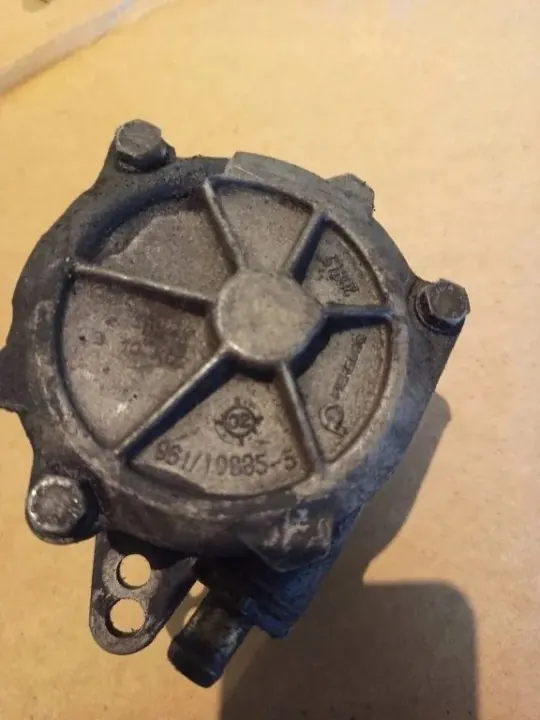 Pompe à vide OEM 96110885 pour BMW E46 2.0D image 4