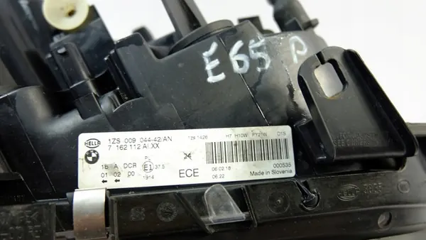 BMW 7 E65 LIFT Farol Direito 7162112 image 5