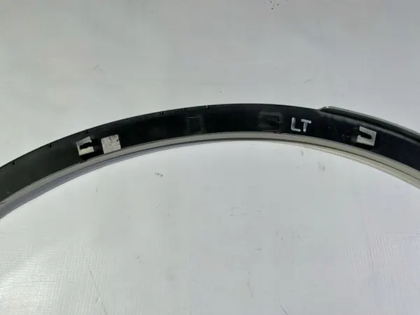 OEM 670049027SX Takasuoja vasen Maserati Levante image 8