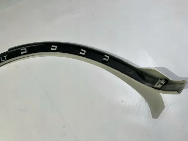 OEM 670049027SX Takasuoja vasen Maserati Levante image 9