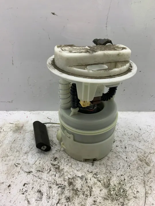 Brandstofpomp Dacia Duster I (2010-2017) 1.6B 8200903683 image 2