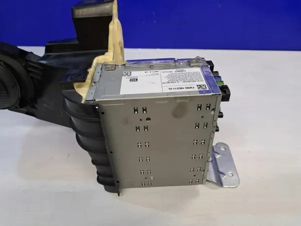Módulo Navegación Jaguar XJ OEM FW93455A26BD image 6