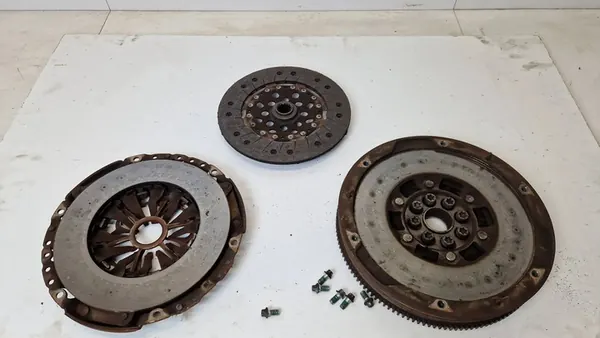 Kaksoismassavolantti Saab 9-3 1.8t 2.0t 2.0T AERO image 2