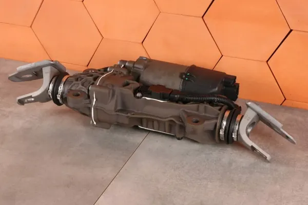 BMW OEM 8861499 Styraktuator - Begagnad 1876 km image 4