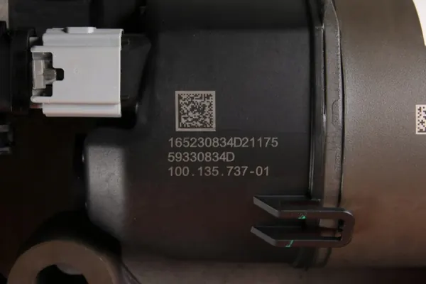 BMW OEM 8861499 Styraktuator - Begagnad 1876 km image 9