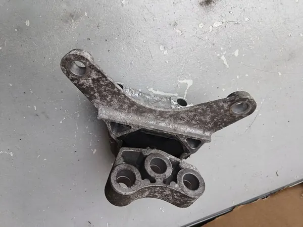 Vaihteiston kiinnike Alfa Romeo Giulietta 1.75 TBI image 2