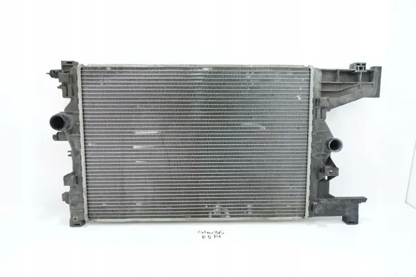 Radiateur d'eau Opel Astra IV J OEM 39074665 - Occasion image 4