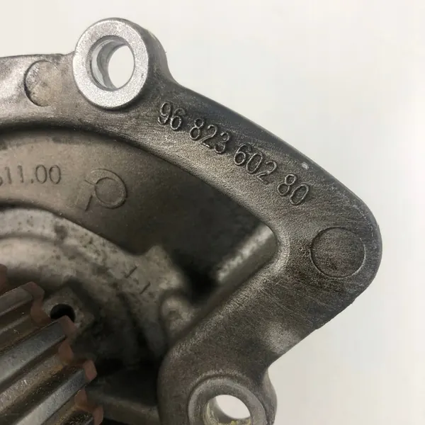 Citroen OE Vattenpump 9682360280 image 2
