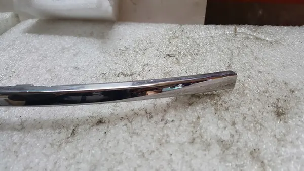 AUDI A6 C5 Puskuri Listat Vasemmalle Oikealle 4B0807173E 4B0807174E image 2