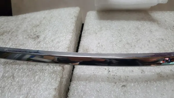 AUDI A6 C5 Puskuri Listat Vasemmalle Oikealle 4B0807173E 4B0807174E image 3