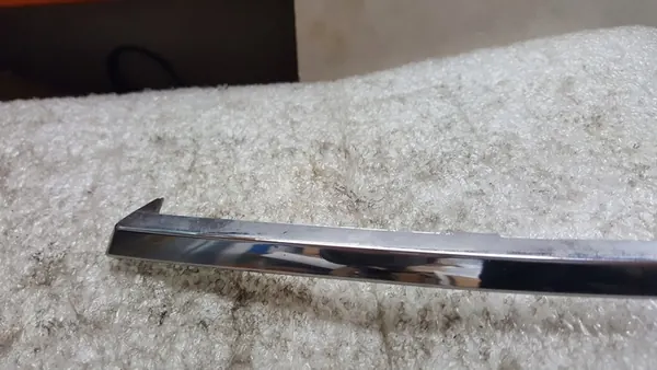 AUDI A6 C5 Puskuri Listat Vasemmalle Oikealle 4B0807173E 4B0807174E image 4