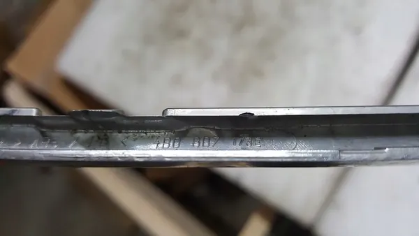 AUDI A6 C5 Puskuri Listat Vasemmalle Oikealle 4B0807173E 4B0807174E image 8