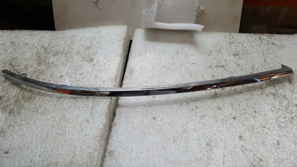 AUDI A6 C5 Puskuri Listat Vasemmalle Oikealle 4B0807173E 4B0807174E image 9